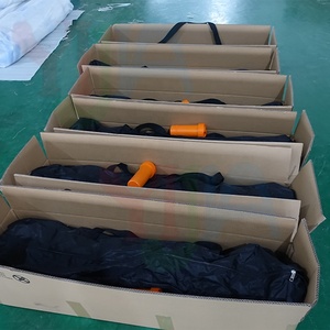 Airtrack <span class=keywords><strong>5m</strong></span> <span class=keywords><strong>piste</strong></span> d'air <span class=keywords><strong>gonflable</strong></span> de gymnastique de couleur noire pour le gymnase - Product Image 5