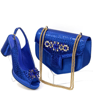 Large-sized lady's <b>pointed</b>-<b>toe</b> sandals paired with the same design single-shoulder bag (soft) handbag set. - Product Image 5