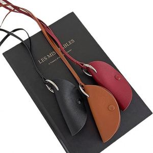 Organizador de gafas semicircular asequible, estuche de cuero PU para gafas, colgante de moda para gafas con cordón - Product Image 3
