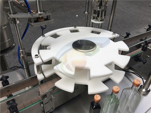 Machine de remplissage automatique d'huile d'olive CX-GFT, équipement de mise en bouteille de liquides pour l'emballage d'huile - Product Image 2