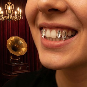Gemmes dentaires en cristal de haute qualité - 6 cristaux SWARO en forme de goutte d'eau, parfaits pour les soirées masquées. - Product Image 6