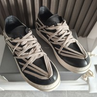 Chaussures de sport pour femmes de qualité supérieure avec lacets, semelle épaisse, empeigne en maille classique, doublure en maille, motif géométrique, robustes