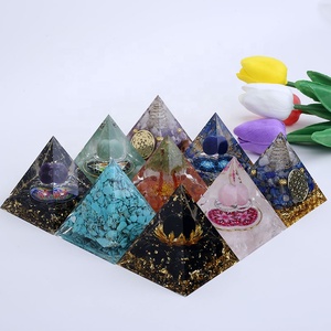 Vendita calda 60mm Orgonite piramidi resina fatta a mano generatore di energia trucioli di pietra artigianato meditazione piramide di cristallo - Product Image 1