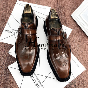 Chaussures habillées en cuir faites à la main pour hommes, finition laquée brillante, bout pointu, style anglais, chaussures de mariage montantes, légères - Product Image 6
