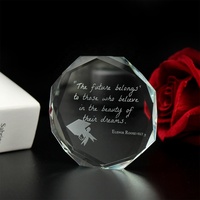 Vente en gros de verre K9 à facettes vierges, gravure laser personnalisée, souvenir rond, presse-papiers octogonal en cristal optique avec logo, cadeau d'affaires