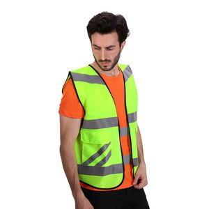 <span class=keywords><strong>Gilet</strong></span> de sécurité réfléchissant à <span class=keywords><strong>haute</strong></span> <span class=keywords><strong>visibilité</strong></span> à double poche <span class=keywords><strong>personnalisable</strong></span> pour le cyclisme, les activités de plein air et les rassemblements - Product Image 6