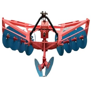 Arado de Discos Tipo V Rojo con Enganche de 3 Puntos para Cultivo en Campos Húmedos y Secos, Desbroce de Terrenos y Rotura del Suelo - Product Image 1