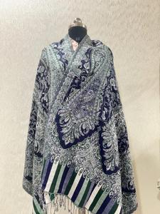 Étole en viscose cachemire de créateur pour femme – Légère, douce et élégante, idéale pour l'hiver, accessoire de mode ethnique pour les épaules, parfaite pour les mariages - Product Image 3