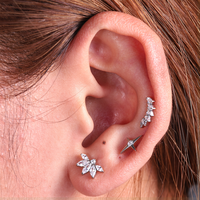Clous d'oreilles en titane plaqué or TT ASTM F136 avec étoile scintillante, clous de piercing de style mode G23 de qualité implantable, labrets