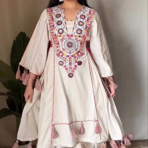 Conjunto elegante de 2 piezas de calidad superior, listo para usar para fiestas, incluye parte inferior coordinada Plazzo superior bien ajustada - Product Image 1