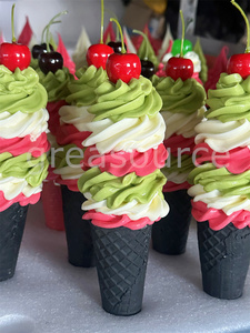 วาฟเฟิลกรวยสีดำยาว รสเชอร์รี่ ราสเบอร์รี่ ของตกแต่งเค้ก ขนมหวาน สีเขียวมัทฉะ ของเล่นจำลอง - Product Image 3