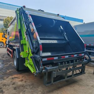 Camion à ordures compacteur Isuzu Giga 10t de capacité, véhicule compacteur de déchets 4x2 à moteur manuel pour la gestion des déchets urbains - Product Image 5