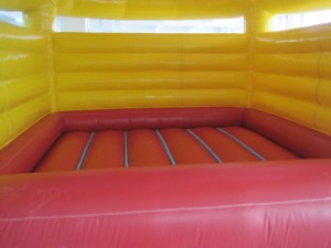 Château gonflable en PVC de qualité supérieure pour enfants, capacité de 500 kg, taille 13x13 pieds - Pour usage commercial et divertissement - Product Image 5