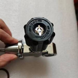 Vannes submersibles en stock pour bouteilles de plongée 3000 PSI 3/4NPS – Offre promotionnelle disponible en Thaïlande et en Indonésie - Product Image 1