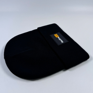 Mới Đến Chất Lượng Cao Dệt Kim Đồng Bằng Toques Tùy Chỉnh Mùa Đông Beanies Với Cao Su Vá Unisex Acrylic PVC Huy Hiệu <span class=keywords><strong>Skull</strong></span> Mũ - Product Image 3