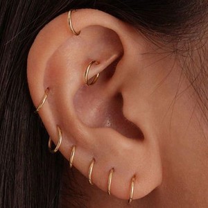 Pendientes de Acero Inoxidable Unisex de Moda, Chapados en Oro de 18K, Color Sólido, Aro Sin Costuras, Elementos del Cielo Estrellado, Venta al Por Mayor - Product Image 1