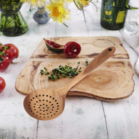 Cuillère écumoire en bois d'acacia avec logo personnalisable – Ustensile de cuisine sûr pour les aliments et durable