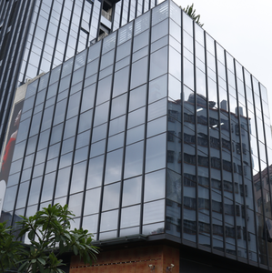 Unidad de Vidrio Laminado Aislante de Seguridad con Recubrimiento Reflectante de Bajo SHGC para Sistema de Muro Cortina de Edificios Ecológicos con Ahorro Energético - Product Image 1
