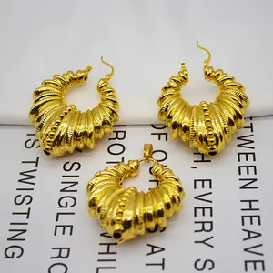 New Arrival Fashion Jewelry Supplier African 18K 24K Gold Plated Fashion Pendant Earrings Jewelry Sets Wedding Accessories