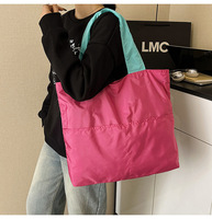 Sac nuage compact et pliable en nylon géométrique de taille moyenne, facile à ranger, imperméable, avec fermeture éclair, grande capacité, à porter à l'épaule