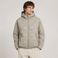 Chaqueta Personalizada Vintage de Poliamida con Logotipo Bordado, Capucha, Parches 3D, OEM, Invierno, Acabado Mate Suave, Impermeable y Resistente al Viento