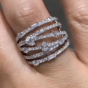 Anello a Goccia Geometrico Stratificato con Cristalli per Donna, Elegante Accessorio Moda Quotidiano e da Festa - Product Image 3