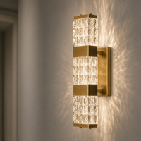 Applique murale LED en cristal de style nordique moderne européen avec installation encastrée et abat-jour doré pour salle de bain, salon, base d'ampoule E26