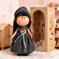 Poupée Patate Mignonne Faite à la Main de 24 cm avec Tenue Tendance, Jouet en Peluche Doux Kawaii à Collectionner, Poupée en Vinyle à Habiller avec Boîte Cadeau pour Filles