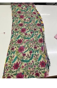 Tela de Poliéster Viscosa Ligera de Alta Calidad, 140 GSM, Impresa Digitalmente, para Confección de Prendas y Vestidos - Product Image 4