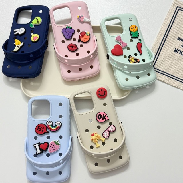 Wholesale Promotional Durable Fashion Mobile Phone Cases with Die Cutting Printing Silicone Shoe Charms & Designer Phone Case
