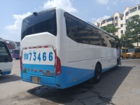 Autobús Turístico Usado de 45 Asientos, Interior Espacioso, Asientos Reclinables, Sistema Avanzado de Seguridad Aérea, Amplio Espacio de Almacenamiento para Equipaje