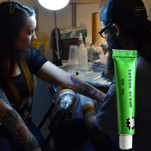 Crema Semipermanente para Tatuajes de Labios, Humectante con Vitamina C 10G - Product Image 4