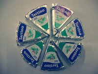Feuille d'aluminium laquée à revêtement composite de 12 microns, souple et pure pour l'emballage de fromage triangulaire