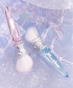 Shell Pearl Dot Paint Brush Cheveux de chèvre respectueux de la peau Nouvelle collection Blush Brush pour une application de visage en poudre uniforme Flower Knows - Product Image 2