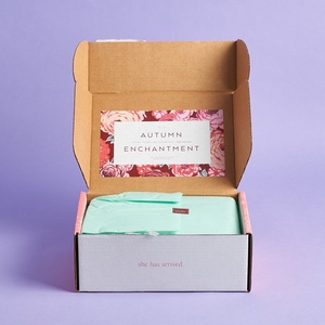 New Arrival Simple Folding Clothes Shoe Pink Packaging Box Custom Logo Corrugated Paper Gift Apparel Shipping Boxes