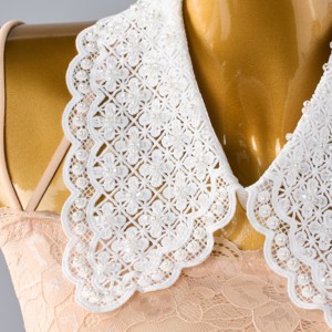 Pronto per la Spedizione: Colletto Staccabile Stile Pastorale con Perline e Strass Finti per Donna, in Pietra Naturale - Product Image 4