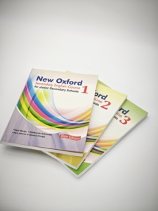 Manuel scolaire africain du Nigeria, nouveau cours d'anglais secondaire d'Oxford pour les écoles secondaires, impression de livres - Product Image 2
