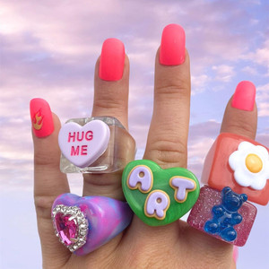 Đầy Màu sắc minh bạch nhựa acrylic mặt hình trái tim dễ thương hợp thời trang Nhẫn - Product Image 1