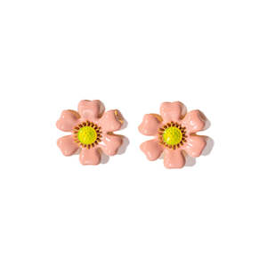 ต่างหูแฟชั่นรูปดอกไม้สีชมพู ดีไซน์เคลือบทอง PVD ผลิตจากสแตนเลสสตีล 316L ทนทานและเป็นมิตรต่อสิ่งแวดล้อม - Product Image 1