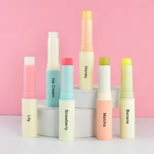 Großhandel Fruchtgeschmack-Chapstick KEINE Logo feuchtigkeitsspendender natürlicher veganer Lippenbalsam-Stick Eigenmarke