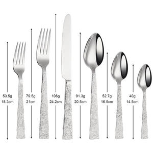 Juego de cubiertos de acero inoxidable con diseño de piedra en relieve - Product Image 1