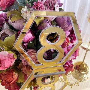 Decorazioni per Tavoli da Matrimonio Eleganti Numeri di Tavolo VIP per un Evento Memorabile - Product Image 1