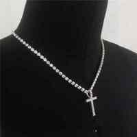 Chaîne Tennis en Cristal Complet Couleur Argent Collier Croix Minuscule Bijoux Collier Pendentif Croix en Pierre de Strass Complet