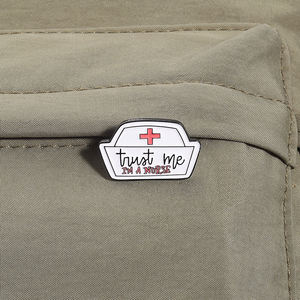 Confie em Mim Eu Sou um Médico Esmalte Pinos Enfermeira Chapéu Emblema Série Médica Broche Lapela Jóias Presentes para Estudantes Amigos - Product Image 3
