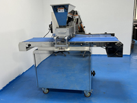 Machine à fabriquer des biscuits de boulangerie entièrement automatique avec déposeur de gâteau et fonctions de remplissage