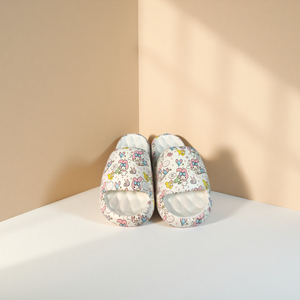 รองเท้าแตะชายหญิงแฟชั่นชายหาดฤดูร้อน/ฤดูหนาว พิมพ์ลายตามสั่งคุณภาพสูง น้ำหนักเบา ผลิตจากวัสดุ EVA - Product Image 3