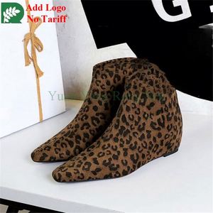 Chaussures bohèmes hippies, <span class=keywords><strong>bottes</strong></span> en cuir de vachette à motif floral faites à la main - Product Image 1