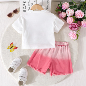Nuovo Set Casual 2026 per Bambine in Stile Europeo e Americano: Maglietta Bianca con Stampa Animalier a Maniche Corte + Pantaloncini in Denim Rosa Sfumato - Product Image 3