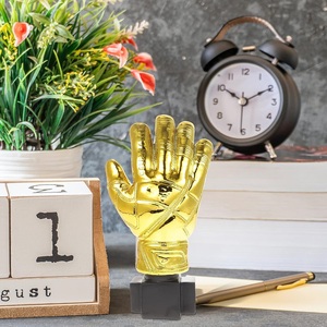 Polyrésine Gardien Prix Trophées Football Gant D'or Trophée Tasses Gants Modèle Football Match Trophée Fans Souvenir - Product Image 3