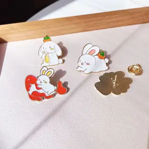 Custom Manufacturer Cartoon Soft Enamel Pin Decorative Printed Rabbit Lapel Pins Wholesale For Garment